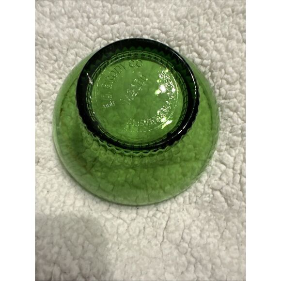 Vintage E.O. Brody Emerald Green Glass Bowl‎ M2000 Never Used - Picture 2 of 2